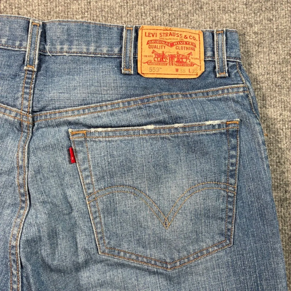 Levis 559 Relaxed Straight Jeans Mens 38x32 Blue Medium Wash Denim Workwear